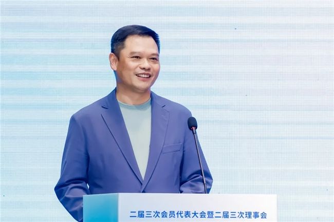 百强会二届三次会员代表大会暨二届三次理事会召开，刘志雄会长作“新征途 百强拓”主题讲话